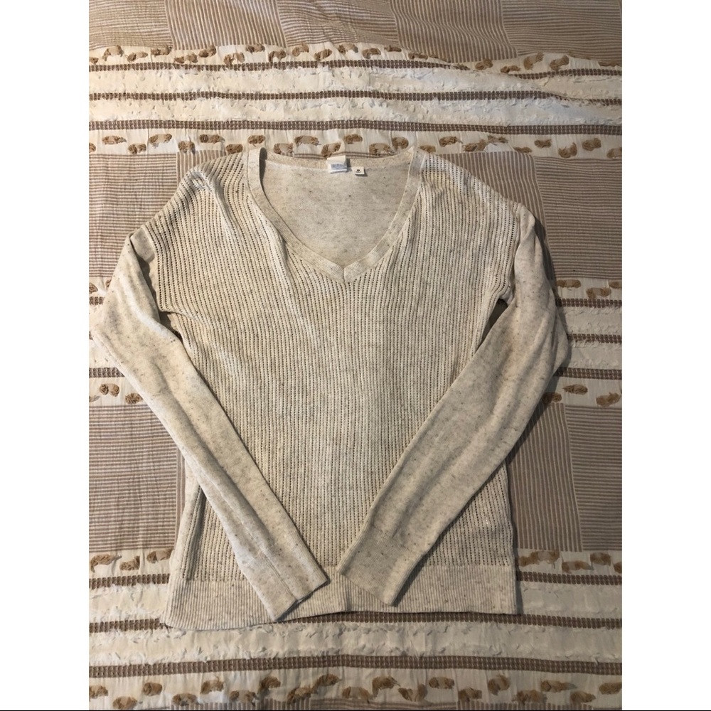 GAP CREME SWEATER NEVER WORN